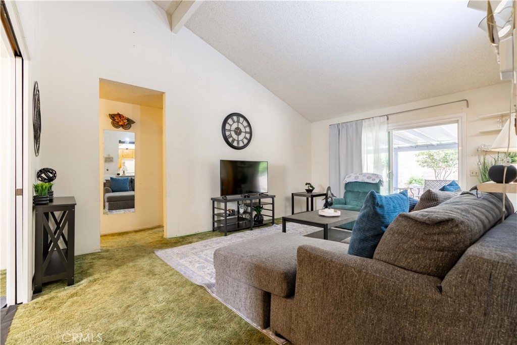 6320 Topaz Street Rancho Cucamonga, CA 91701 - Photo 5 of 32 Living Room