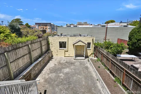 $2,750,000 | 1836-1840 Greenwich Street, San Francisco, CA 94123