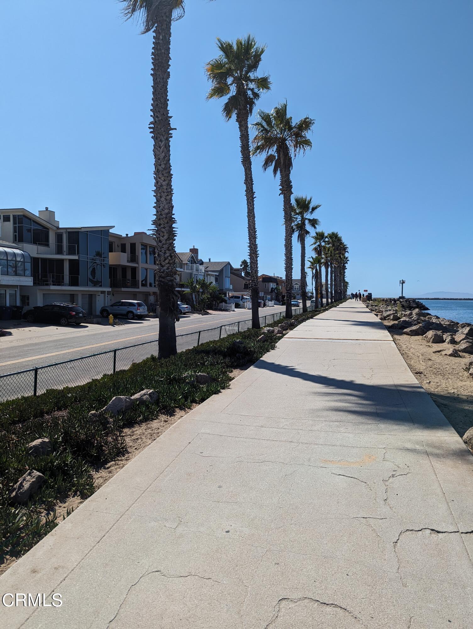324 Cahuenga Drive Oxnard, CA 93035 - Photo 17 of 17 a view of a backyard of the house