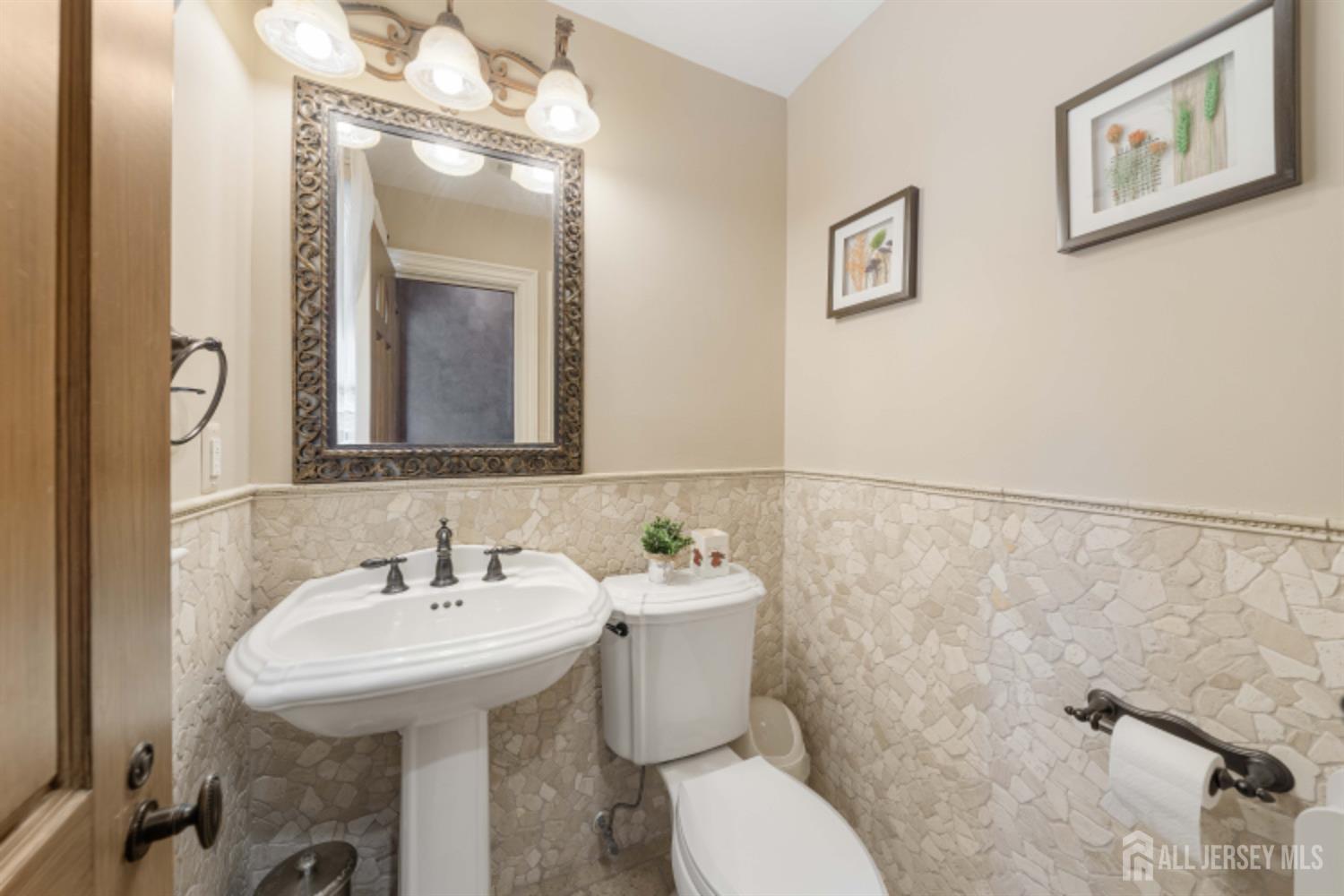 149 Sherwood Road Colonia, NJ 07067 - Photo 12 of 67 Gallery Image 12