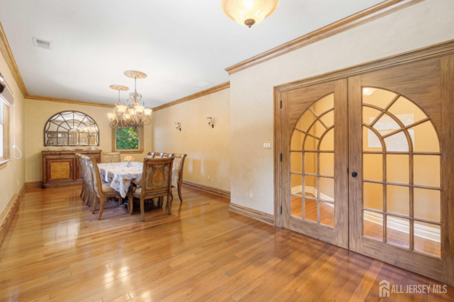 149 Sherwood Road Colonia, NJ 07067 - Photo 14 of 67 Gallery Image 14