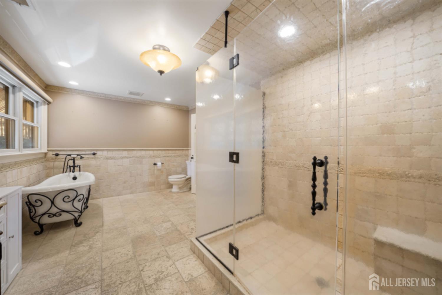 149 Sherwood Road Colonia, NJ 07067 - Photo 33 of 67 Gallery Image 33