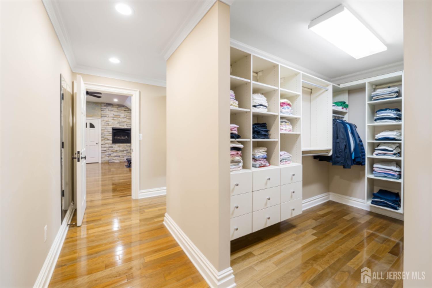 149 Sherwood Road Colonia, NJ 07067 - Photo 34 of 67 Gallery Image 34