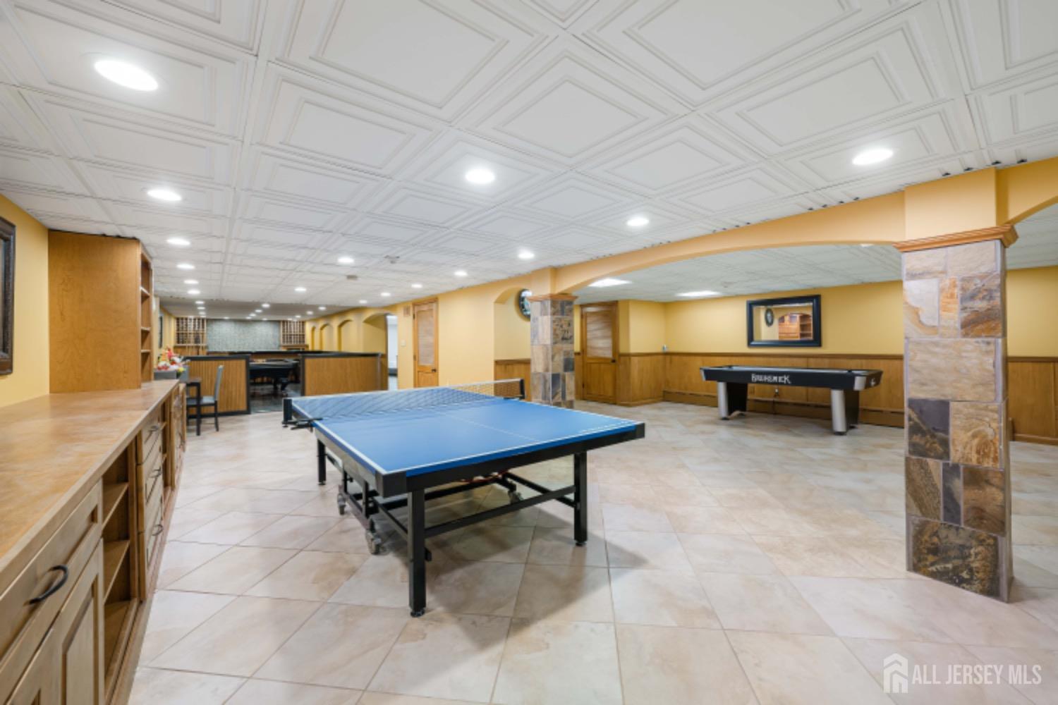 149 Sherwood Road Colonia, NJ 07067 - Photo 39 of 67 Gallery Image 39