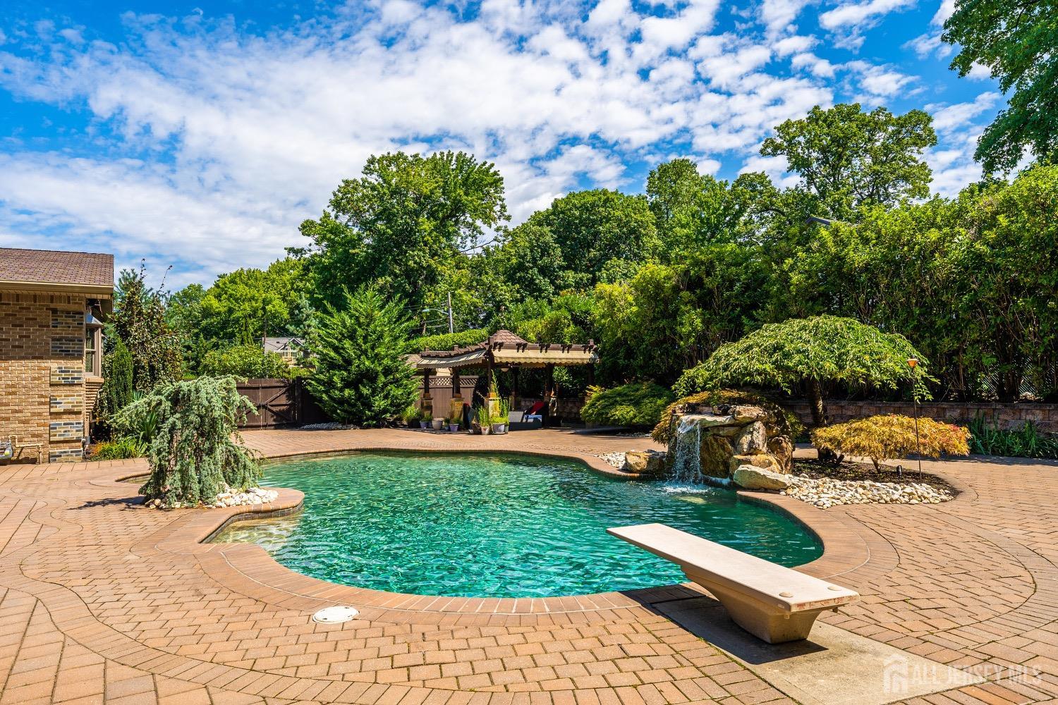 149 Sherwood Road Colonia, NJ 07067 - Photo 51 of 67 Gallery Image 51