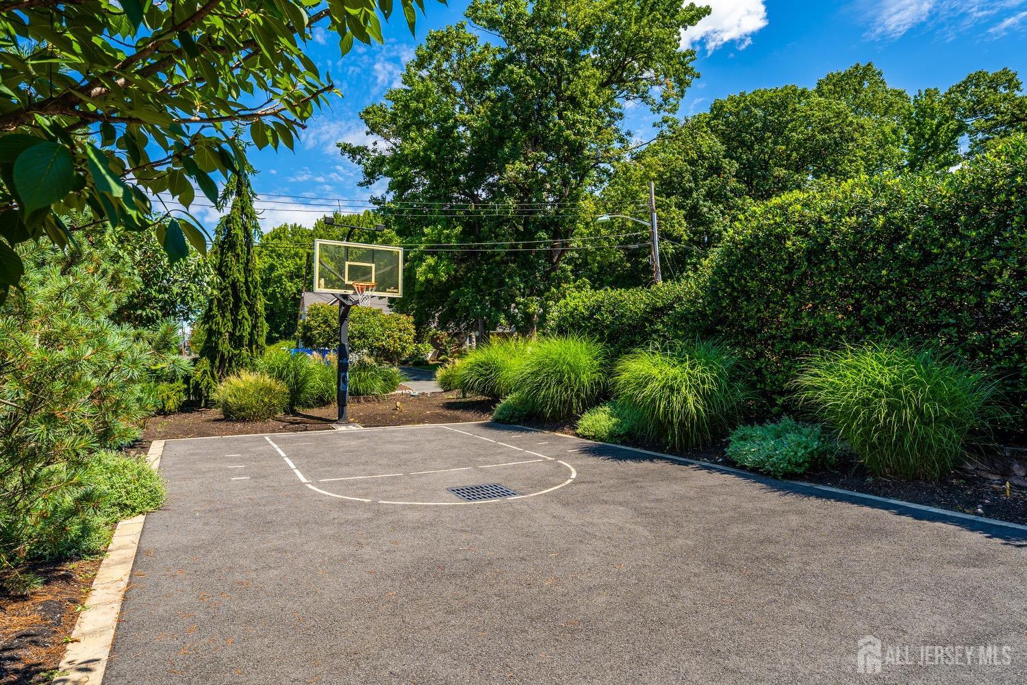 149 Sherwood Road Colonia, NJ 07067 - Photo 58 of 67 Gallery Image 58