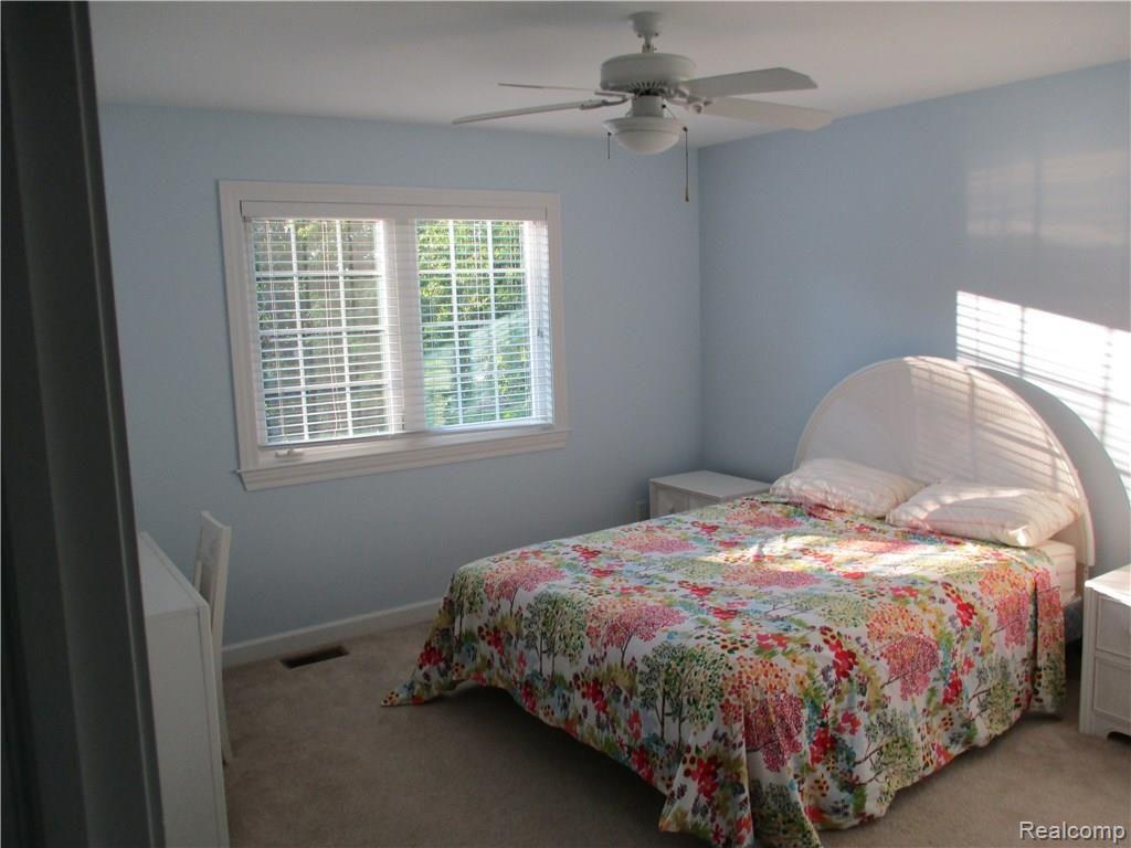 9520 Cedargrove Road Clarkston, MI 48348 - Photo 11 of 33 3.jpg