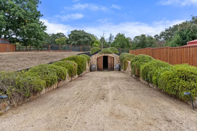 $1,885,000 | 1044 4th Avenue, Napa, CA 94559