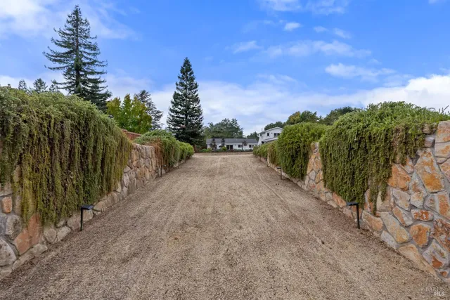 $1,885,000 | 1044 4th Avenue, Napa, CA 94559