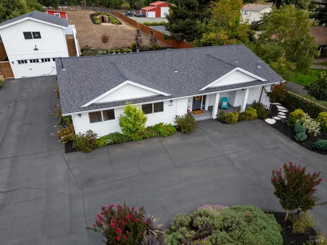 $1,885,000 | 1044 4th Avenue, Napa, CA 94559