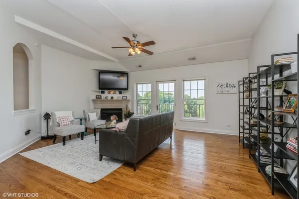$299,000 | 17200 Oak Park Avenue, Unit 304, Tinley Park, IL 60477