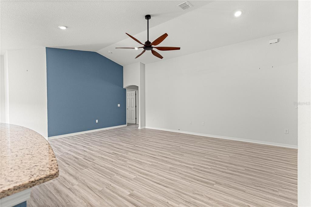9112 Southeast 41st Court Road Ocala, FL 34480 - Photo 14 of 52 Gallery Image 14
