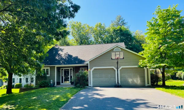 $465,000 | 86 Lakewood Drive, Unit 86, South Windsor, CT 06074
