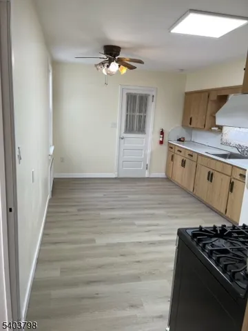 $899,000 | 8 Fairview Avenue, Secaucus, NJ 07094