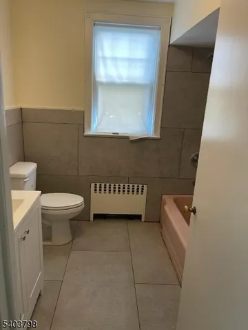 $899,000 | 8 Fairview Avenue, Secaucus, NJ 07094