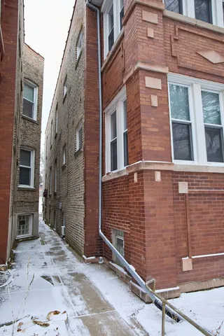 $839,000 | 3322 West Wilson Avenue, Chicago, IL 60625