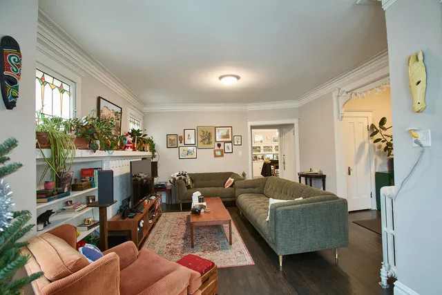 $839,000 | 3322 West Wilson Avenue, Chicago, IL 60625