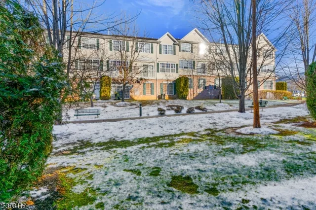 $2,100 | 225 Windmill Court, Phillipsburg, NJ 08865