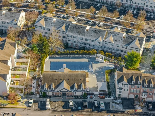 $2,100 | 225 Windmill Court, Phillipsburg, NJ 08865