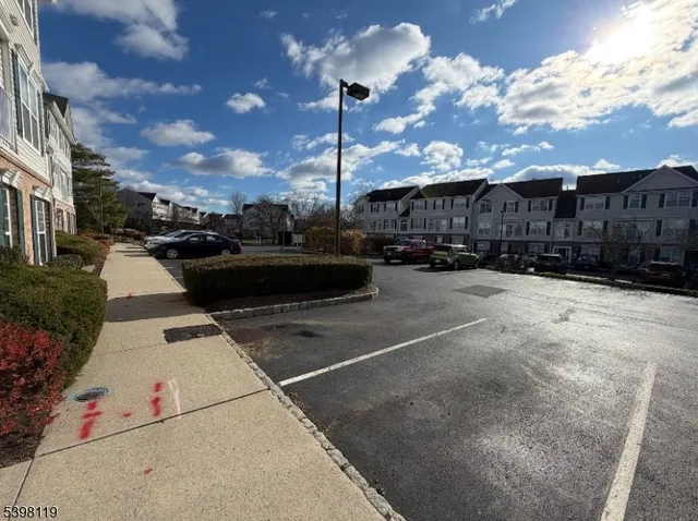 $2,100 | 225 Windmill Court, Phillipsburg, NJ 08865