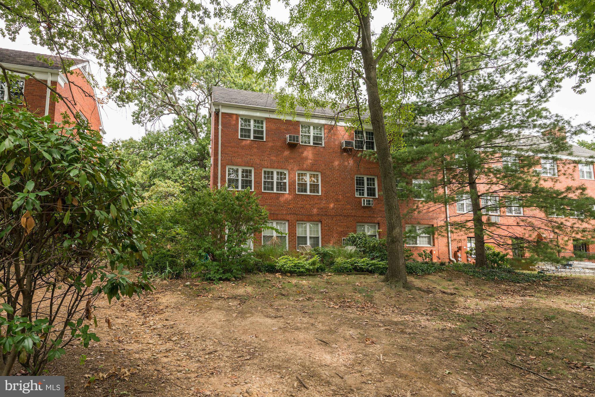 3136 Wellington Road, Unit 3136 Alexandria, VA 22302 - Photo 17 of 18 Exterior (Rear)