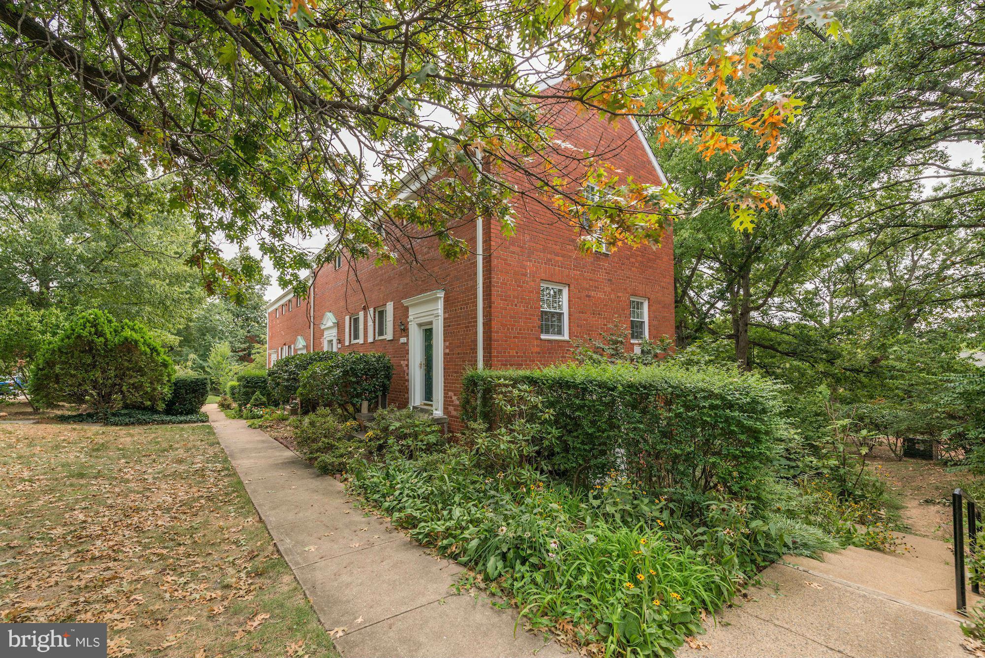 3136 Wellington Road, Unit 3136 Alexandria, VA 22302 - Photo 18 of 18 Exterior (Rear)