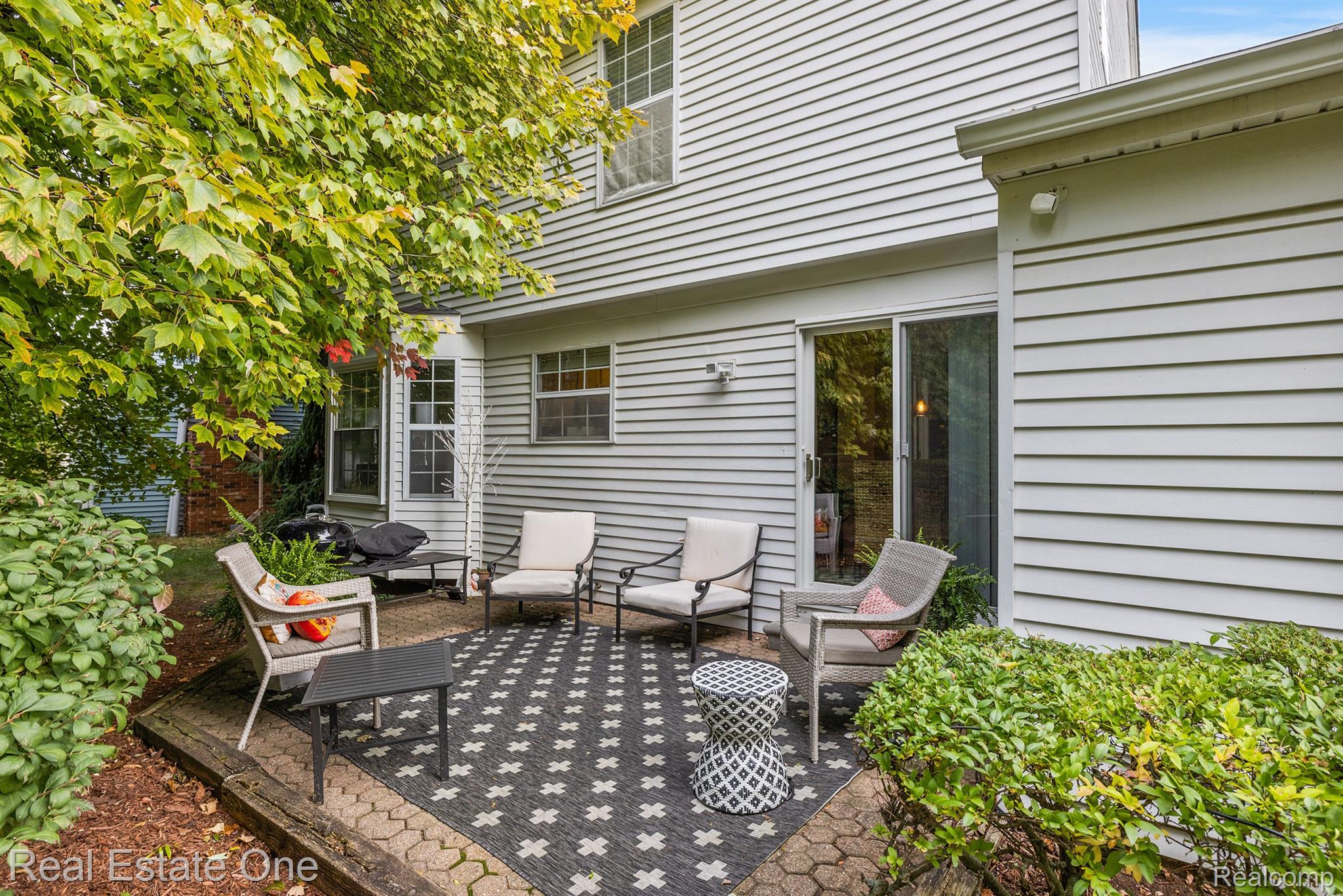 450 Whitney Drive Rochester, MI 48307 - Photo 9 of 32 Gallery Image 9