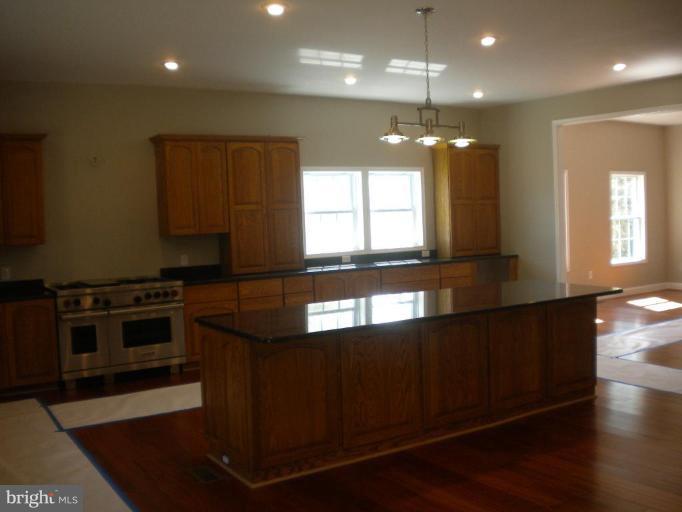 6508 Elmdale Road Alexandria, VA 22312 - Photo 16 of 23 Kitchen