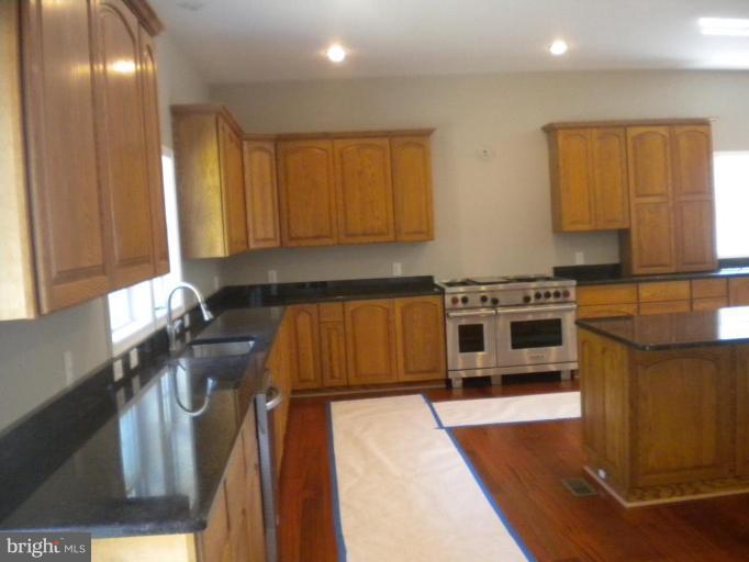 6508 Elmdale Road Alexandria, VA 22312 - Photo 8 of 23 Kitchen #2