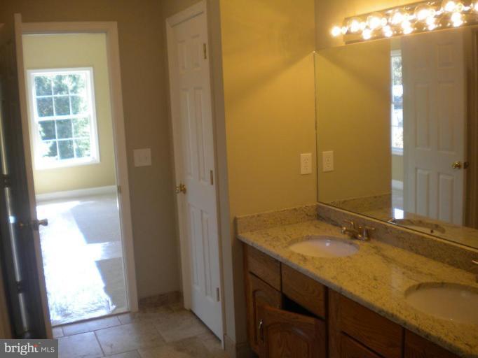 6508 Elmdale Road Alexandria, VA 22312 - Photo 10 of 23 Bath #2