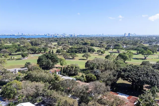 $3,950,000 | 652 Northeast 105th Street, Miami Shores, FL 33138