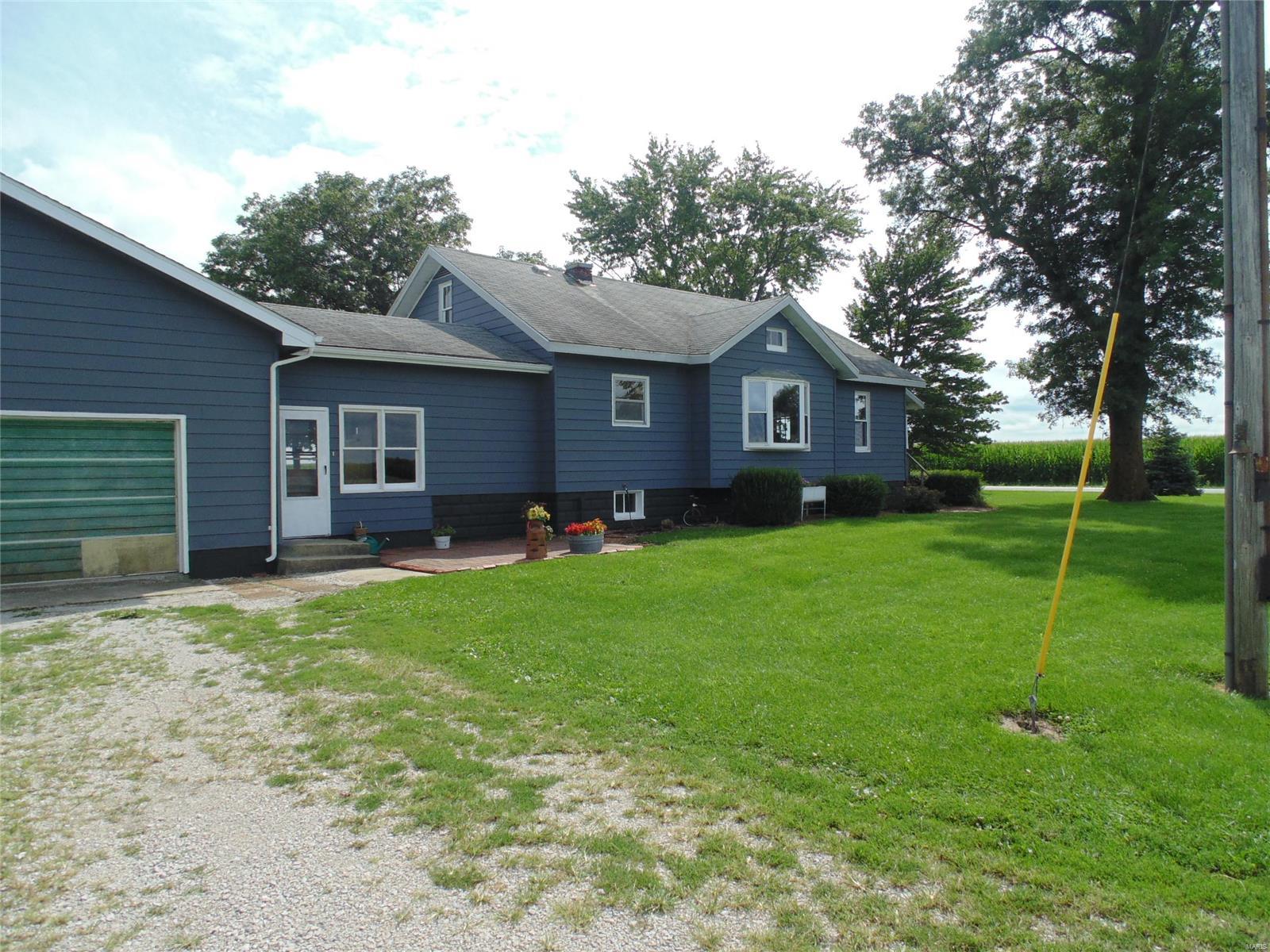 14272 West County Line Road Litchfield, IL 62056 - Photo 4 of 40 Gallery Image 4