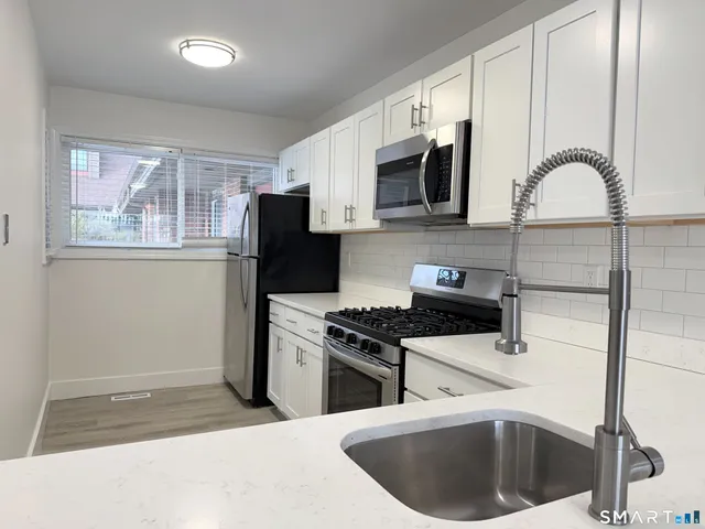 $2,895 | 40 Montoya Drive, Unit 40, Branford, CT 06405