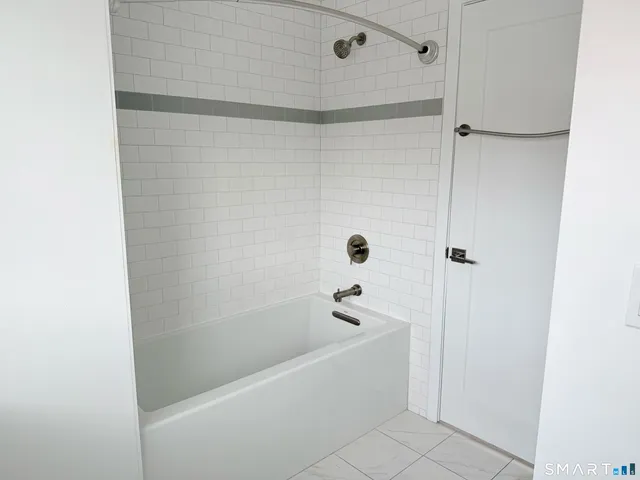 $2,895 | 40 Montoya Drive, Unit 40, Branford, CT 06405