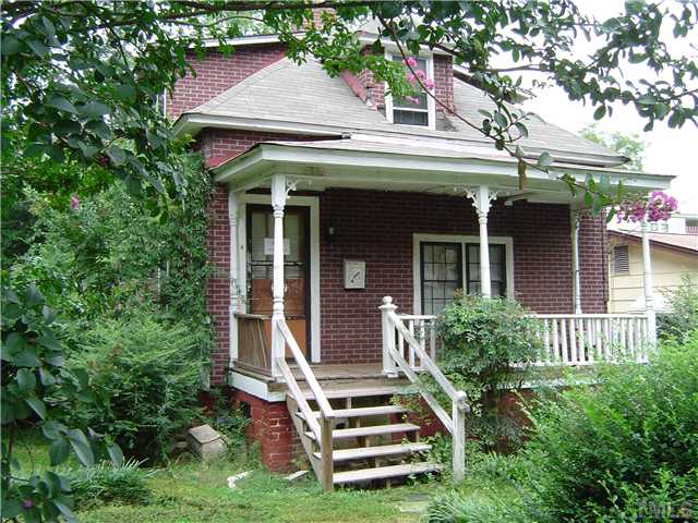307 Heck Street Raleigh, NC 27601 - Photo 3 of 5 front view of a house with a porch