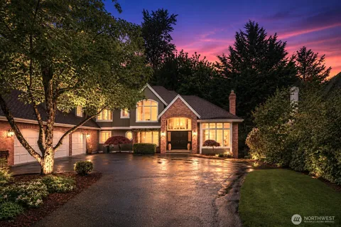 $2,369,000 | 18138 Northeast 130th Place, Redmond, WA 98052