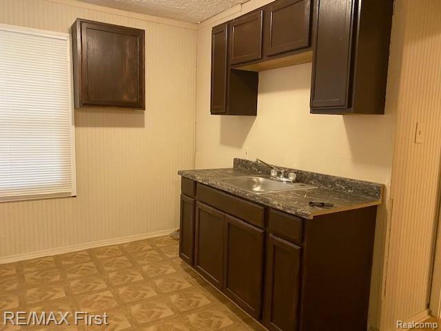 15626 Liberal Street Detroit, MI 48205 - Photo 2 of 5
