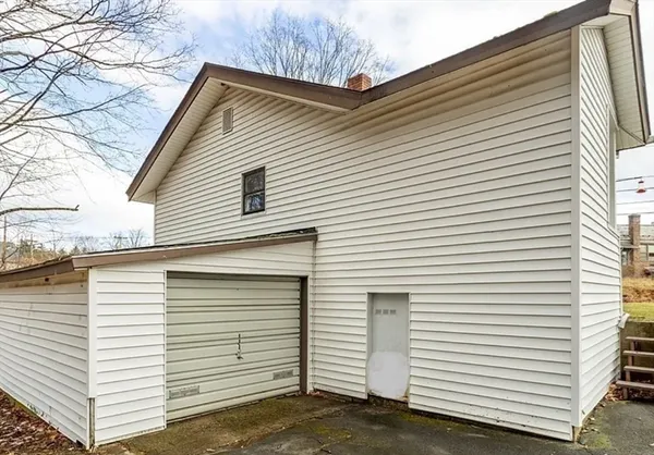 $299,900 | 53 Lake Ellis Road, Athol, MA 01331
