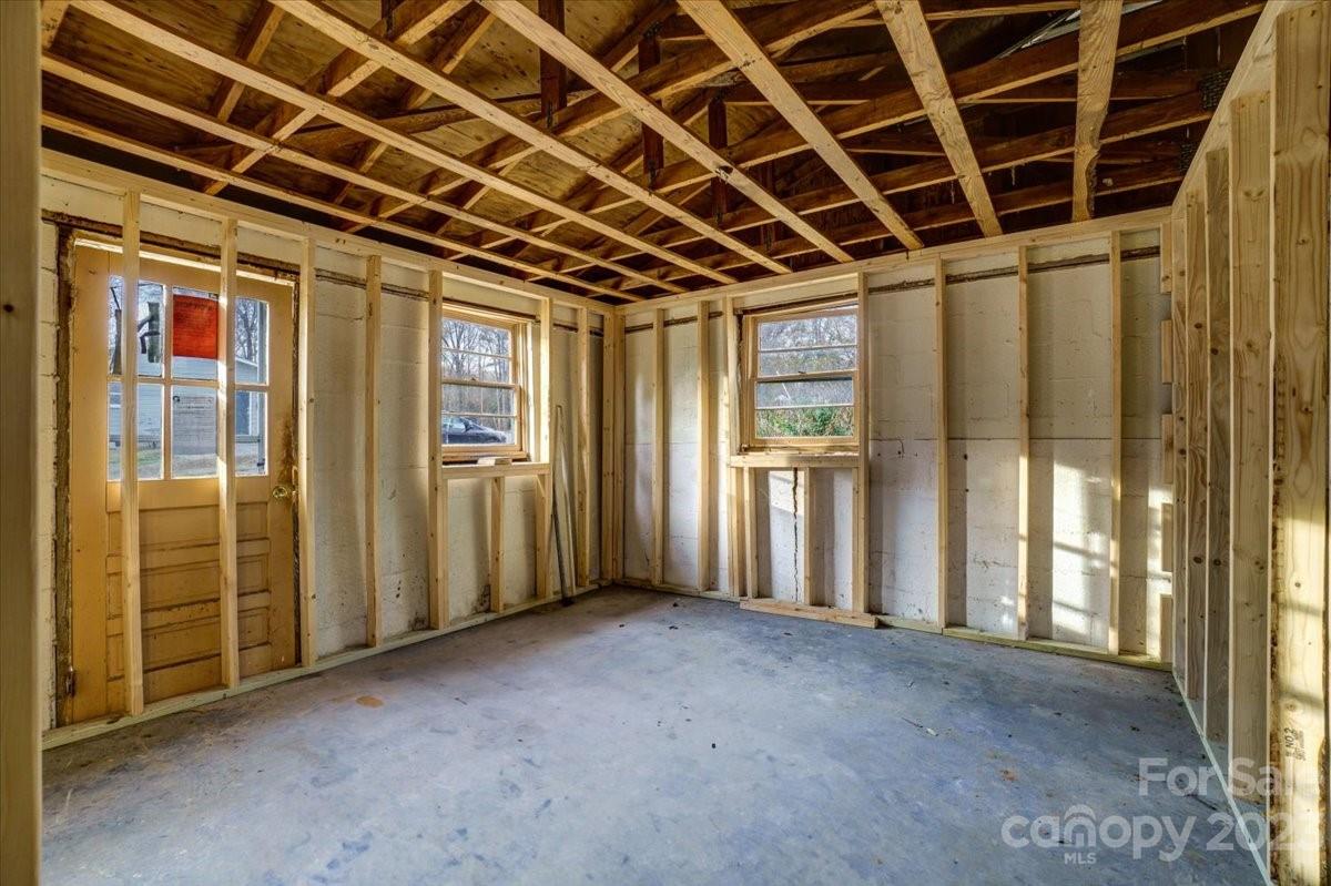 402 South Starr Street Dallas, NC 28034 - Photo 17 of 25 a view of an empty room