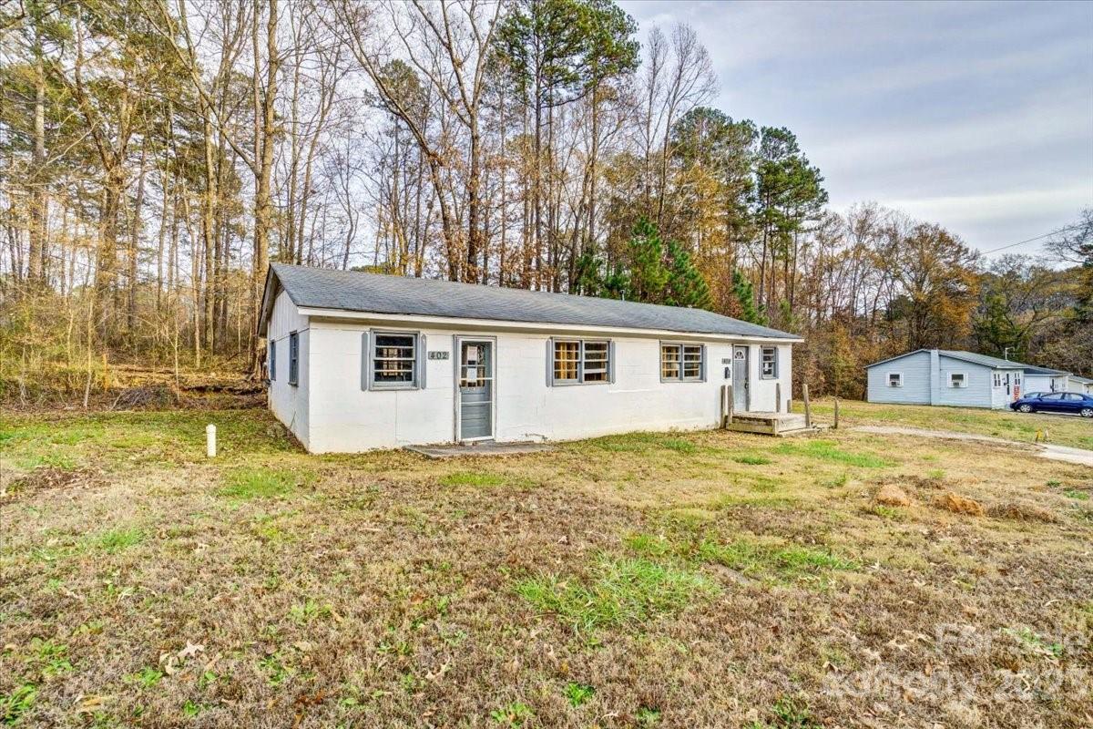 402 South Starr Street Dallas, NC 28034 - Photo 2 of 25