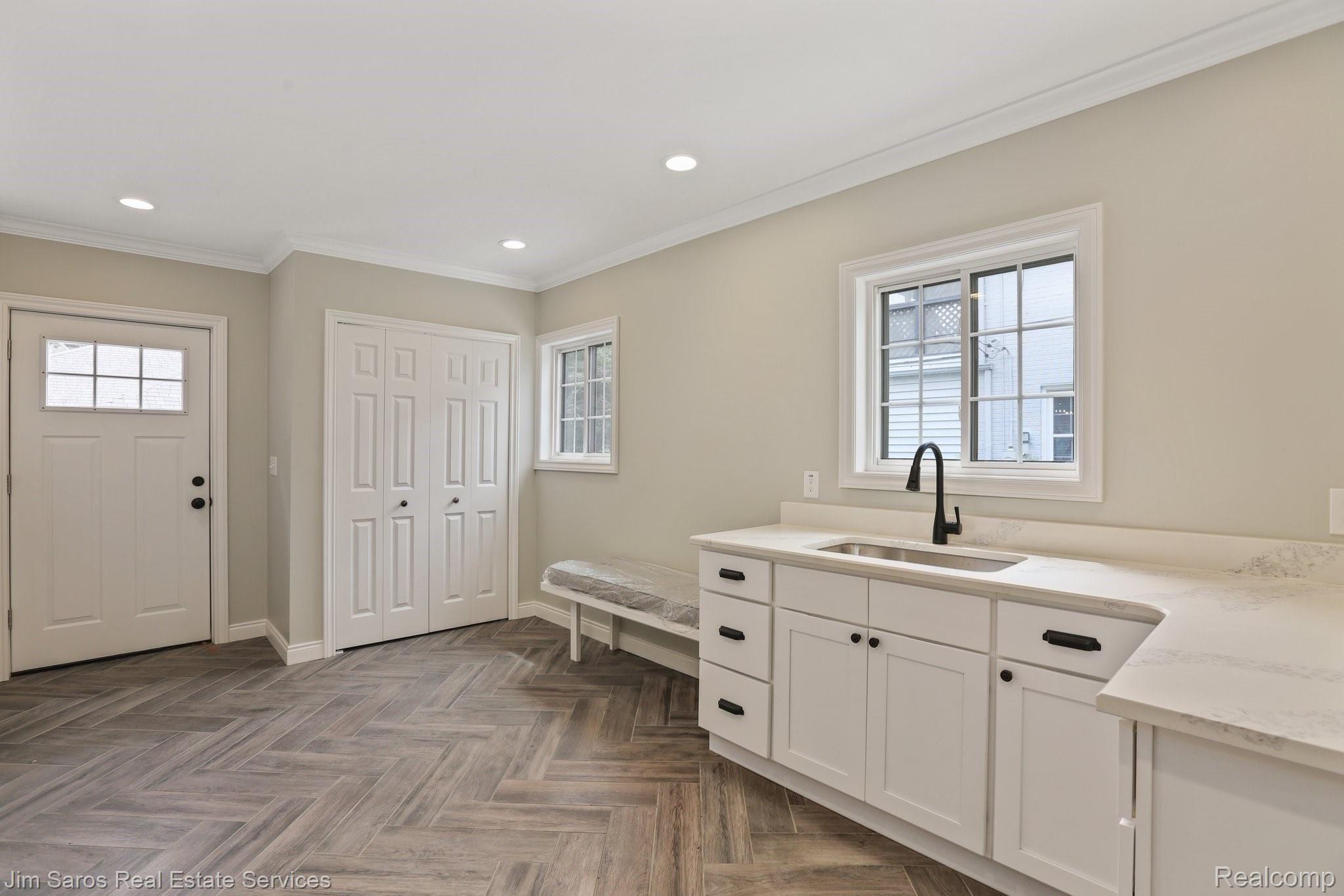 748 Pemberton Road Grosse Pointe, MI 48230 - Photo 14 of 37 22-web-or-mls-748 Pemberton Road- 17.jpg