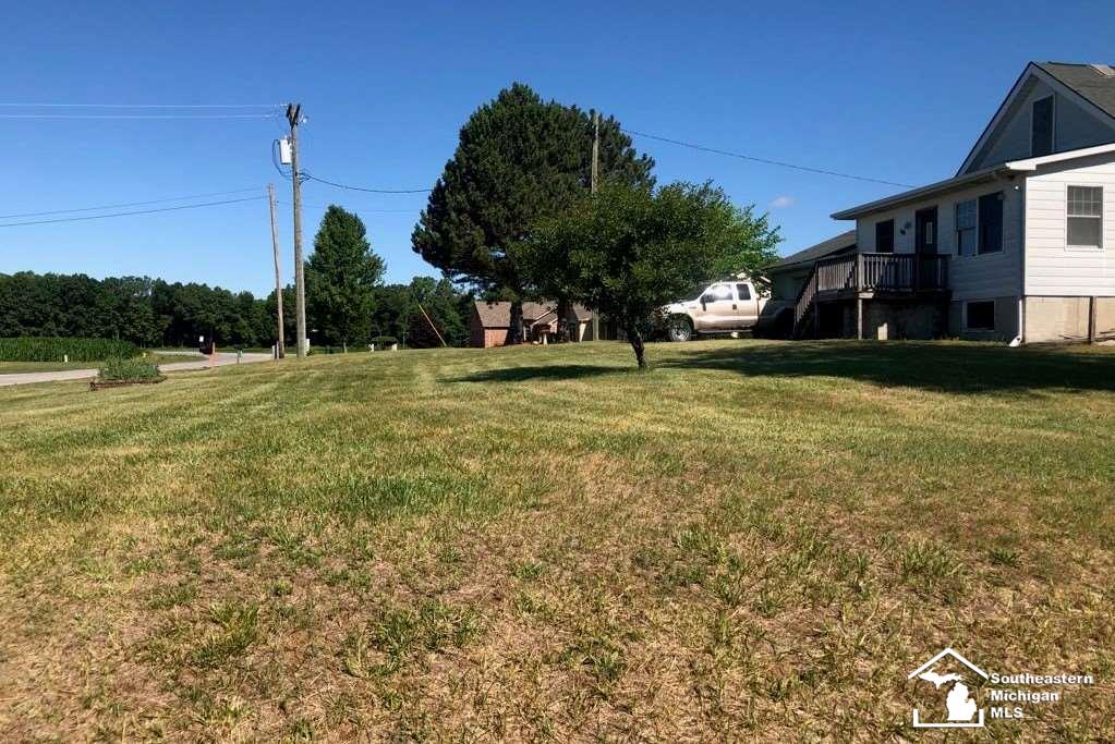 4984 Stadler Road Monroe, MI 48162 - Photo 4 of 9
