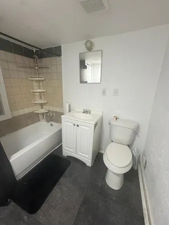 $1,100 | 455 Irwin Avenue, Pontiac, MI 48341