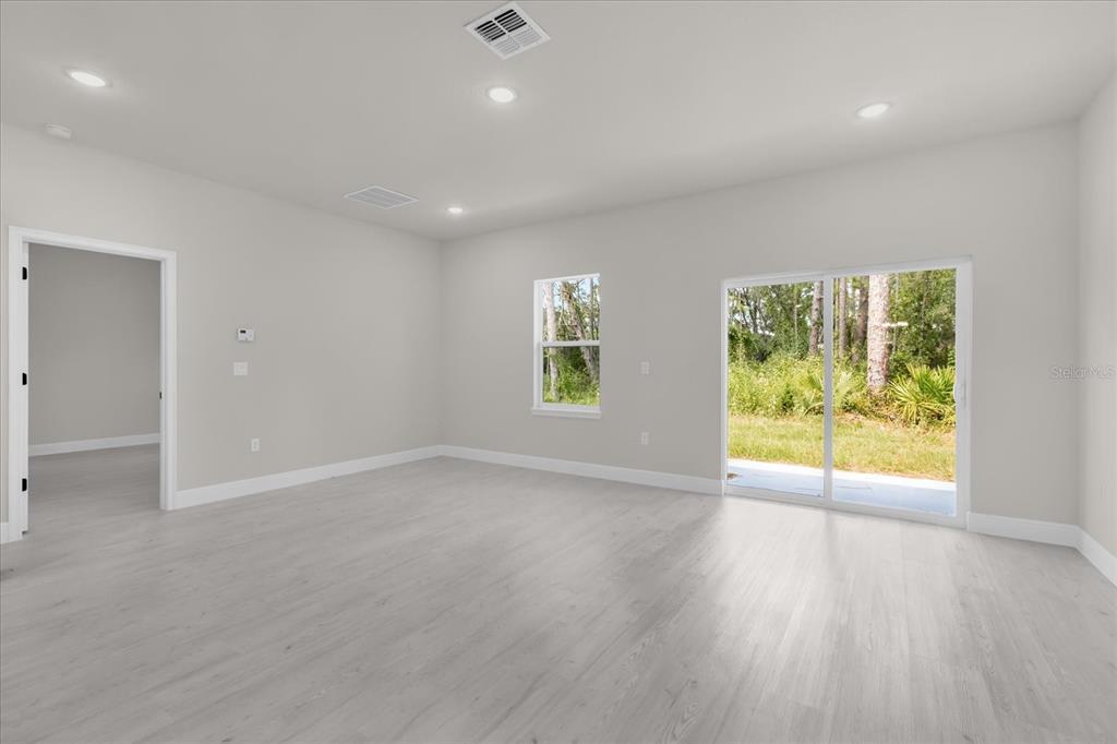 15782 Southwest 52nd Ave Road Ocala, FL 34473 - Photo 27 of 34 an empty room with windows