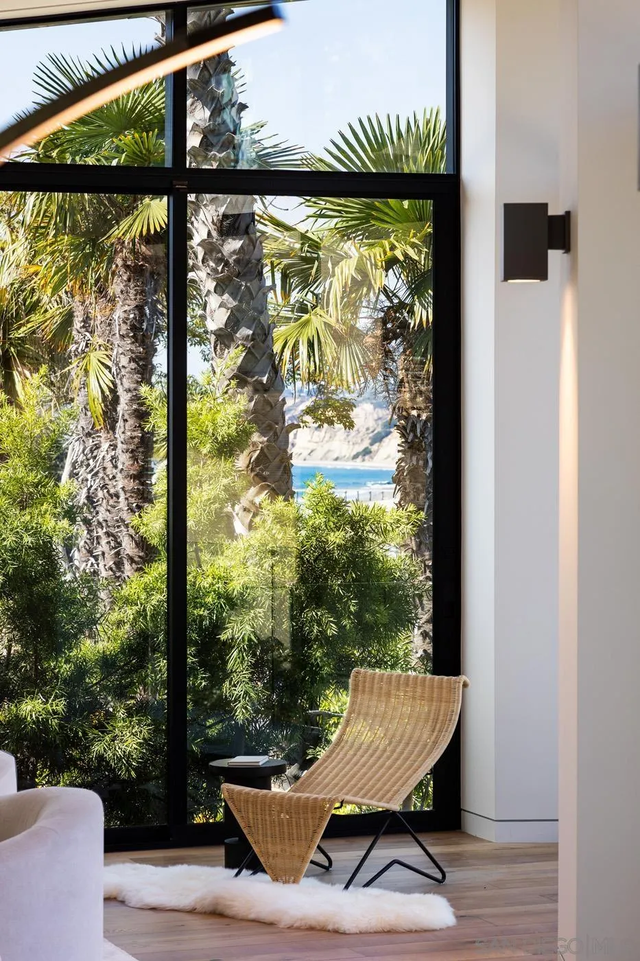 7837 Lookout Drive La Jolla, CA 92037 - Photo 22 of 46 a view of sitting area with furniture