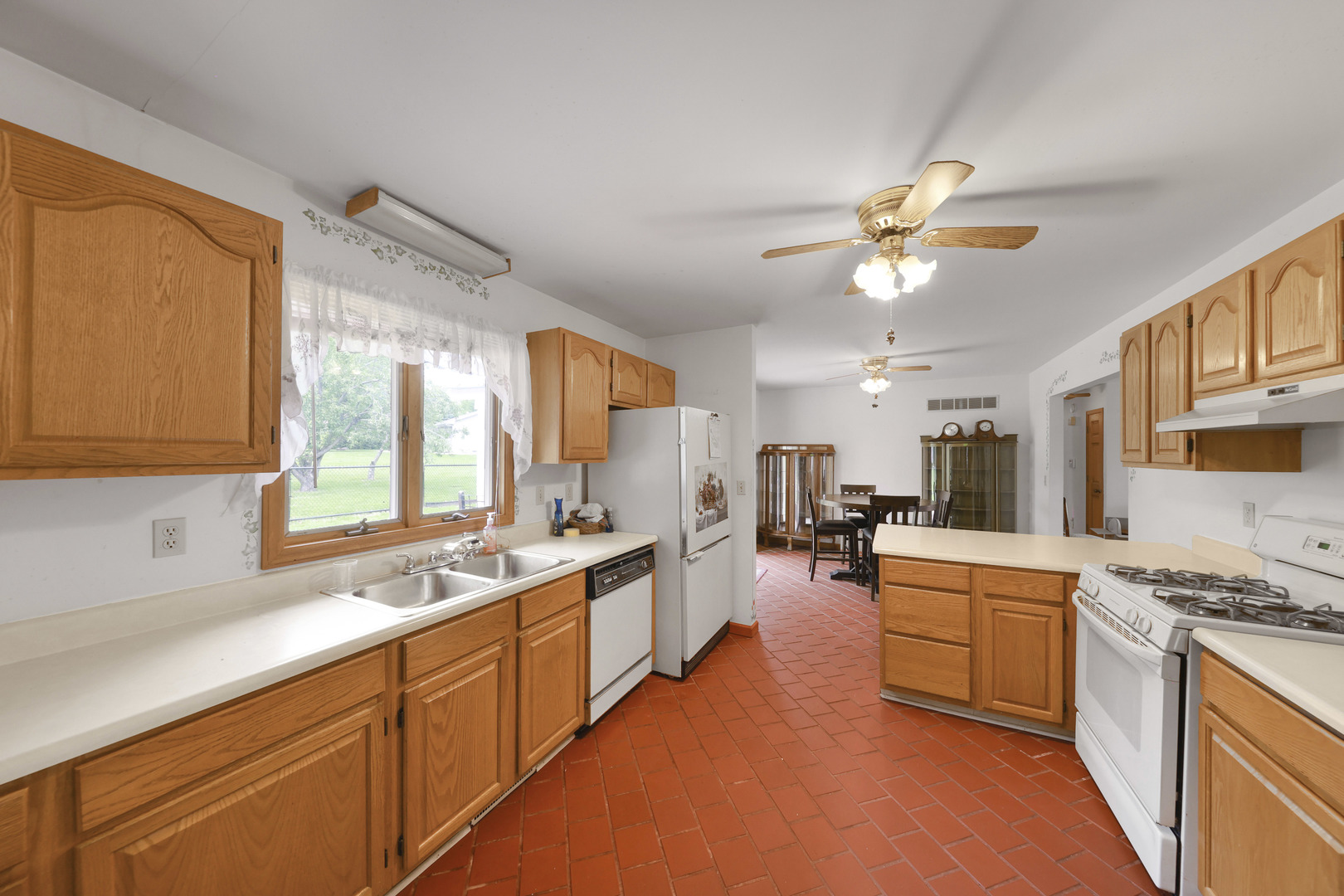 109 Selma Street Utica, IL 61373 - Photo 11 of 24