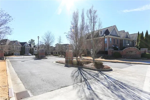 $555,000 | 7395 Glisten Avenue Northeast, Atlanta, GA 30328