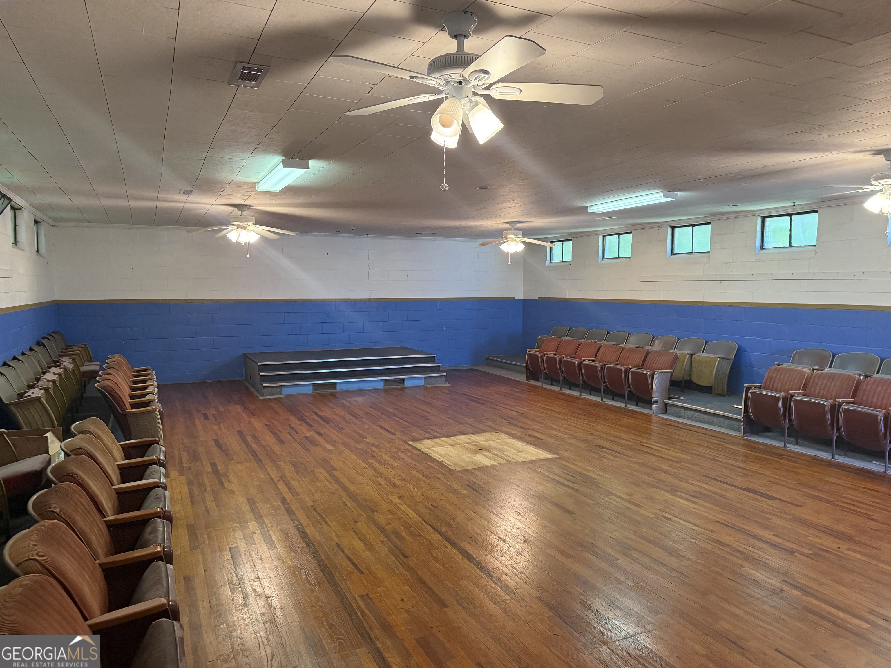5047 West Point Road LaGrange, GA 30240 - Photo 16 of 22 a view of room with furniture and a ceiling fan