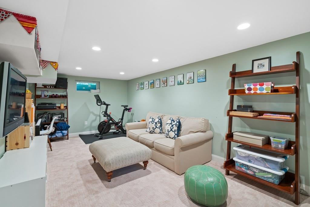 9 Berkeley Road Wellesley, MA 02482 - Photo 18 of 20