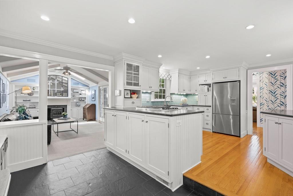 9 Berkeley Road Wellesley, MA 02482 - Photo 9 of 20